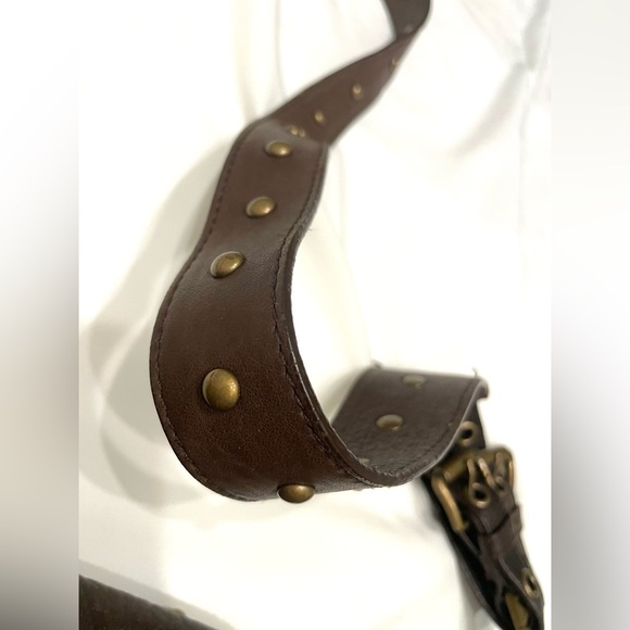 NWOT Vintage BETSEY JOHNSON Brown Leather Crossbody Buckle Horseshoe Bag - Picture 5 of 10